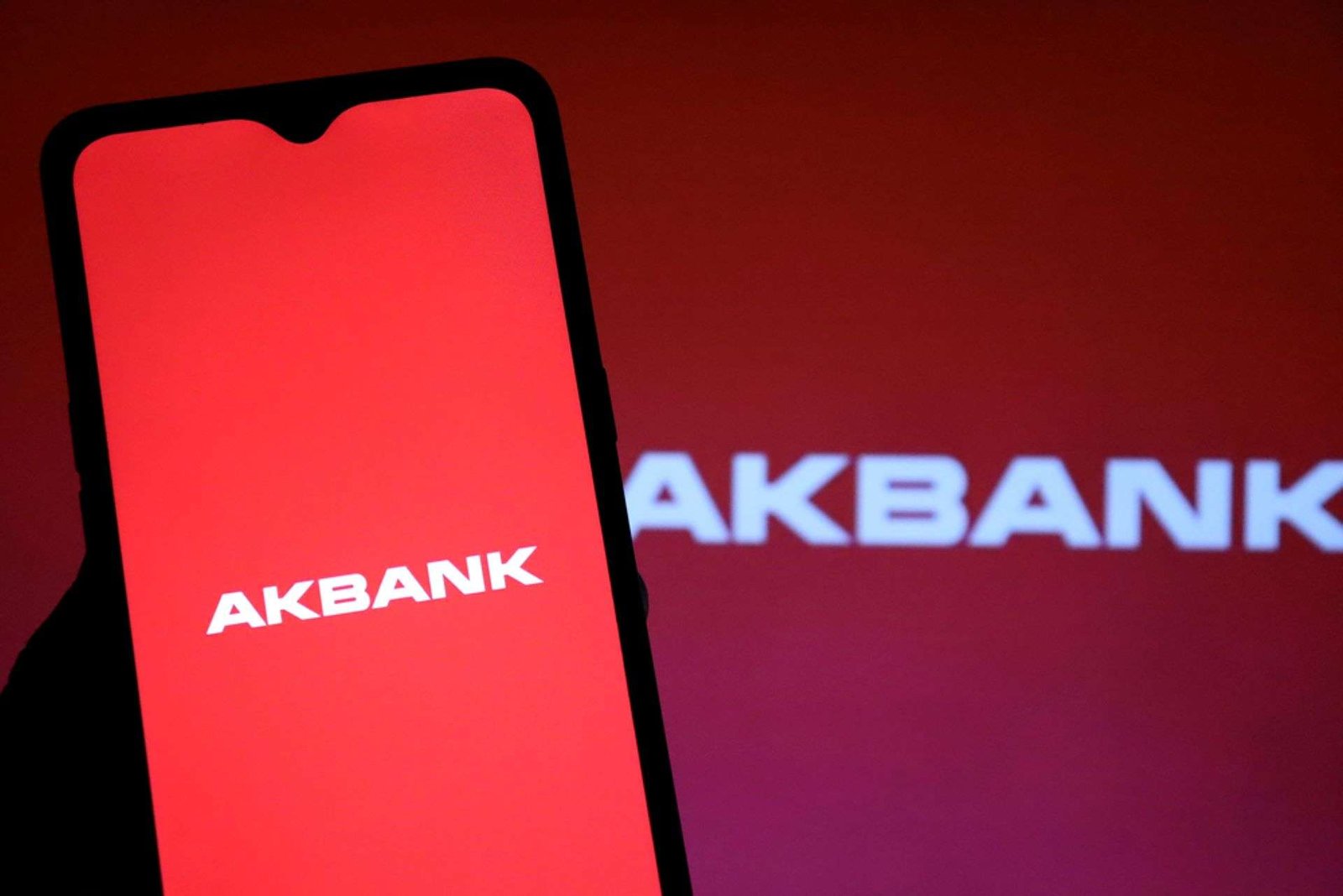 Akbank, ilk çeyrekte ekonomiye 2,6 trilyon TL kredi desteği sağladı