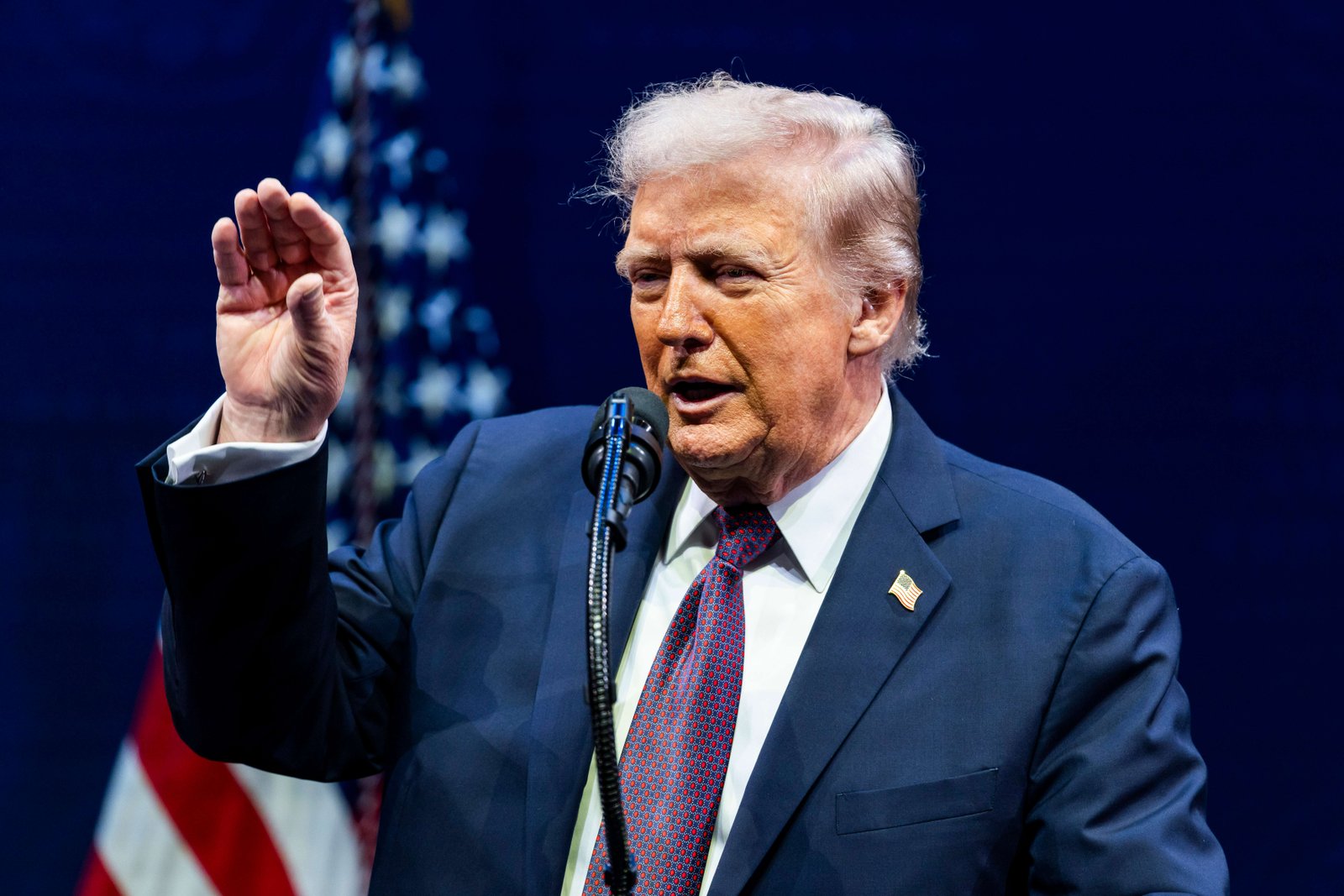 Trump: İran uranyum zenginleştirmeyi yüzde 100 bırakacak