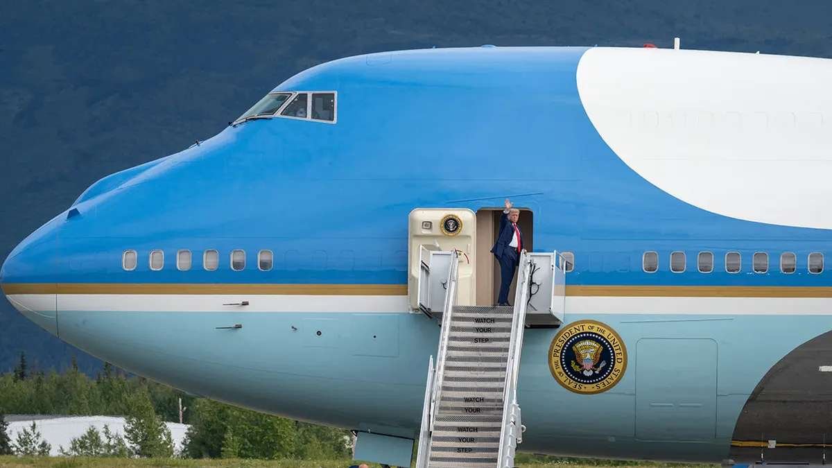 Trump'ın Pekin heyetindeki iş insanlarının serveti 1 trilyon doları aştı