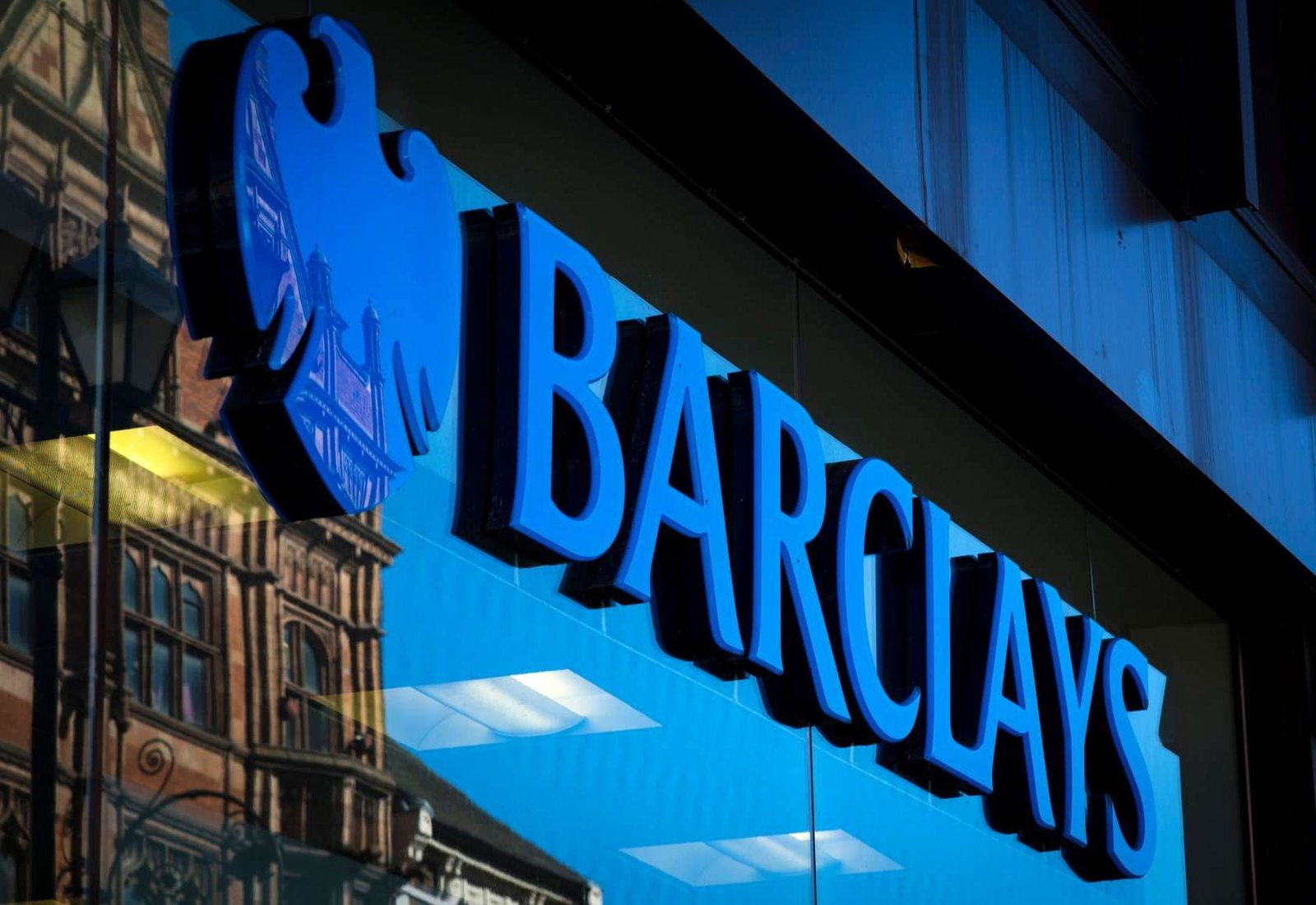 Barclays: Yükselen enflasyon büyük merkez bankalarını faiz artışına zorluyor