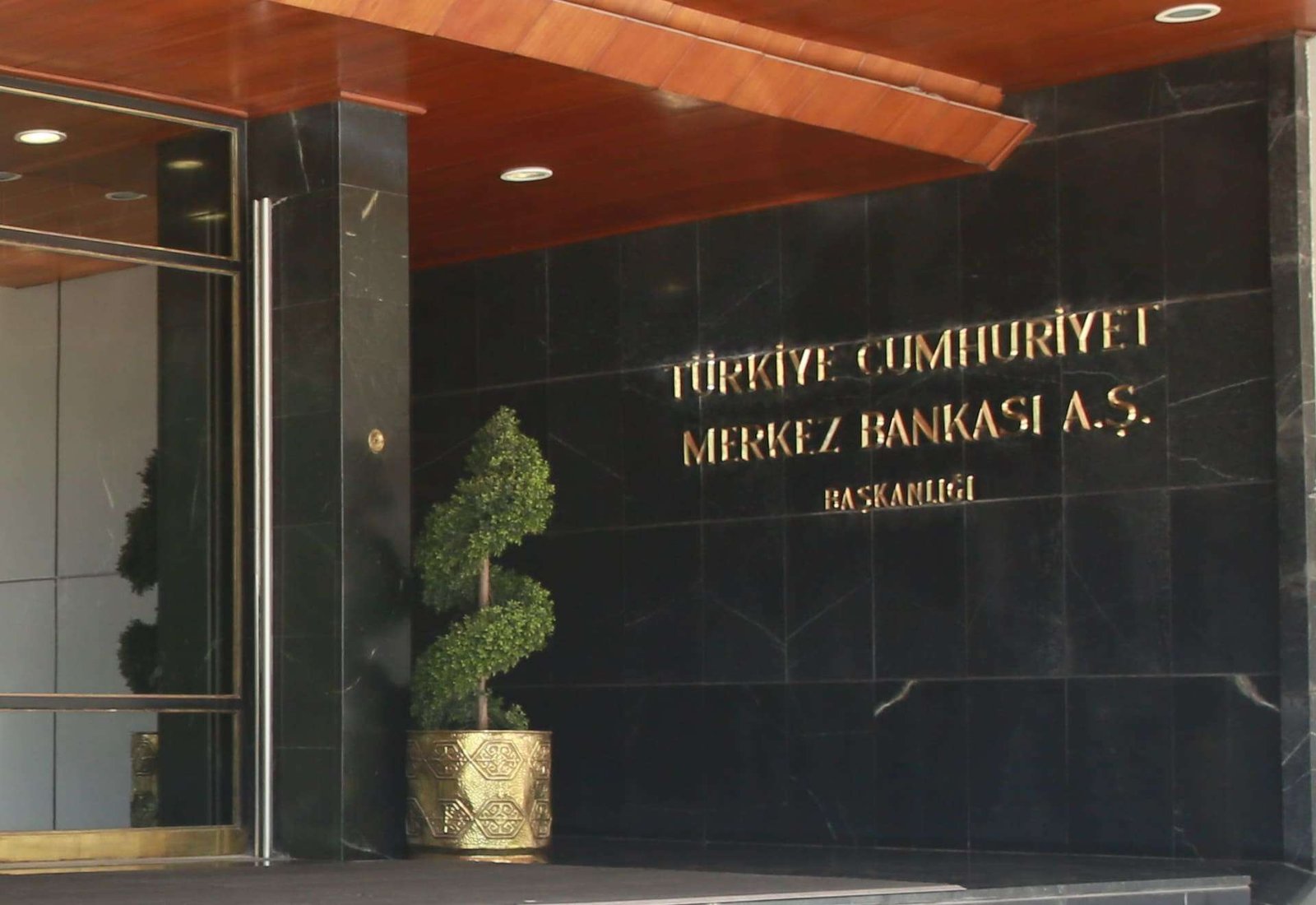 Bloomberg'e göre TCMB'den faiz artışı beklentisini güçlendi