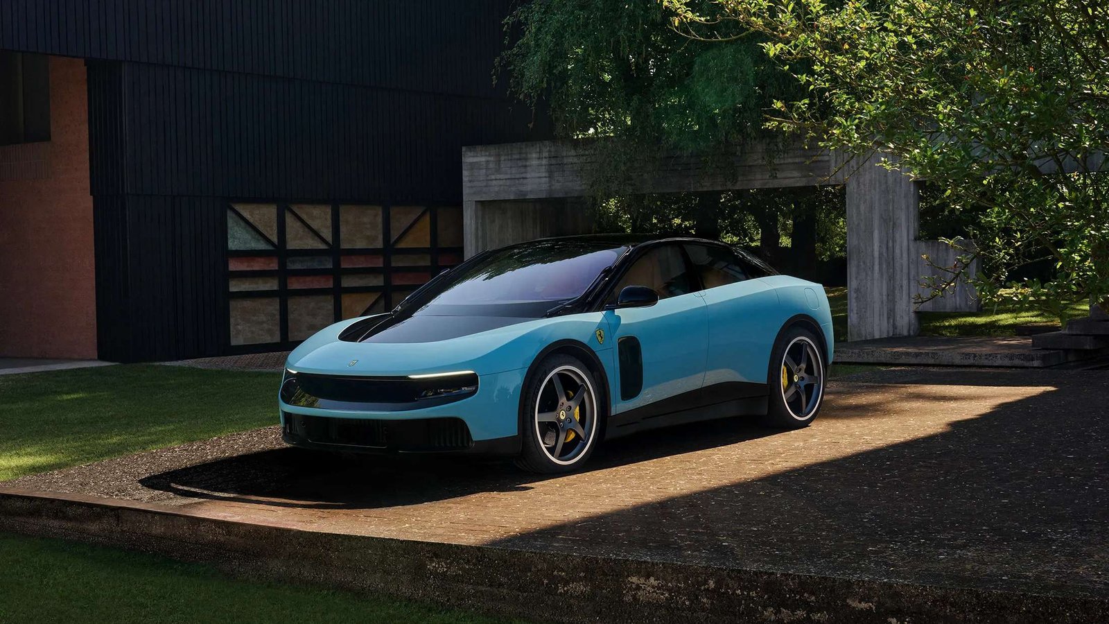 Ferrari'nin ilk tam elektrikli modeli Luce