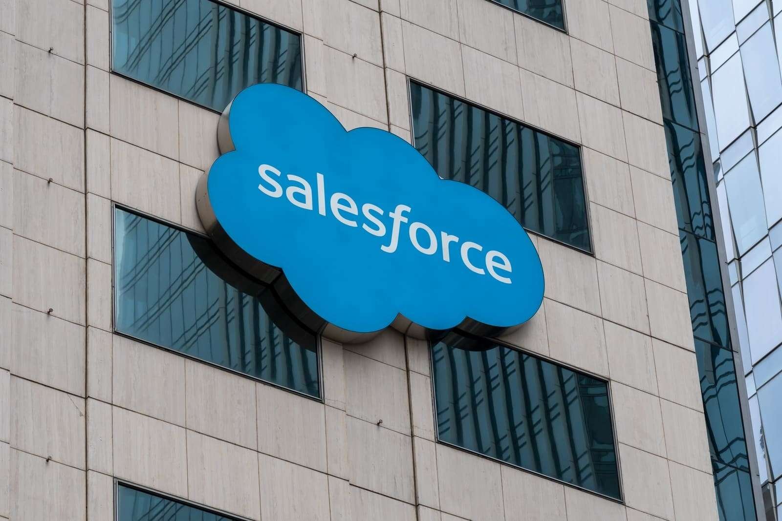 Salesforce'un geliri ilk çeyrekte yüzde 13 arttı