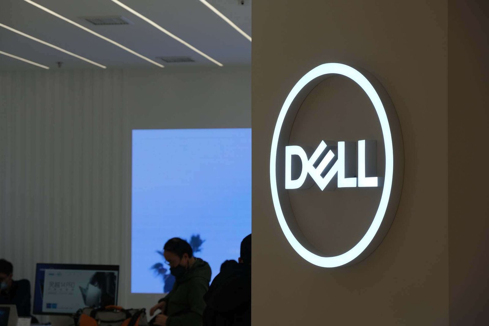 Dell yıllık beklentilerini yükseltti, hisseleri %39 değer kazandı