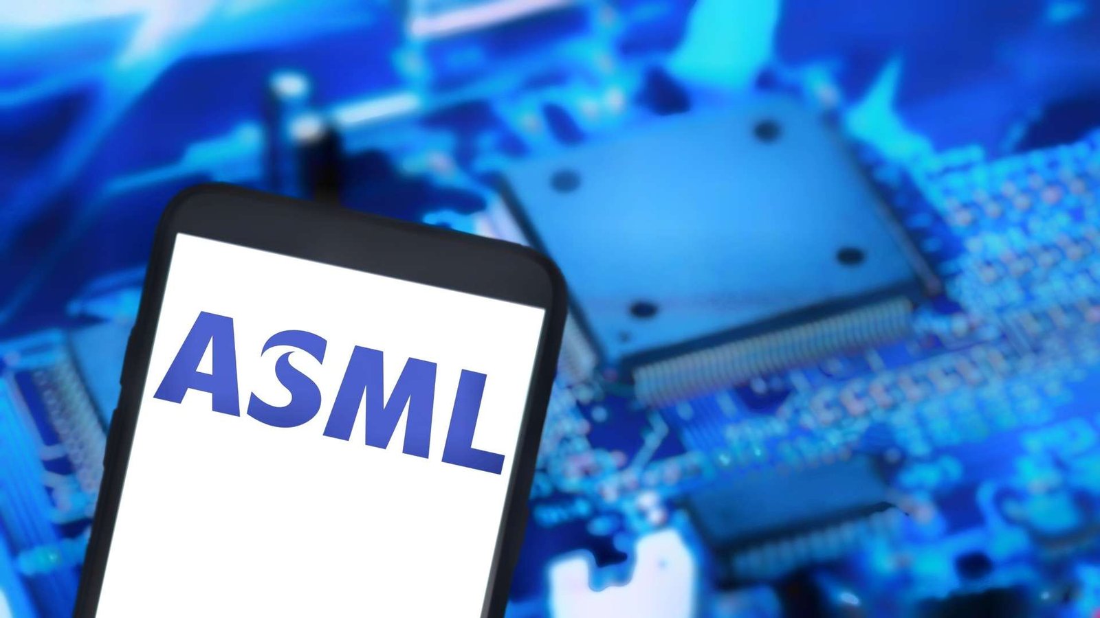 Çip ekipmanı üreticisi ASML, Avrupa'nın en değerli şirketi