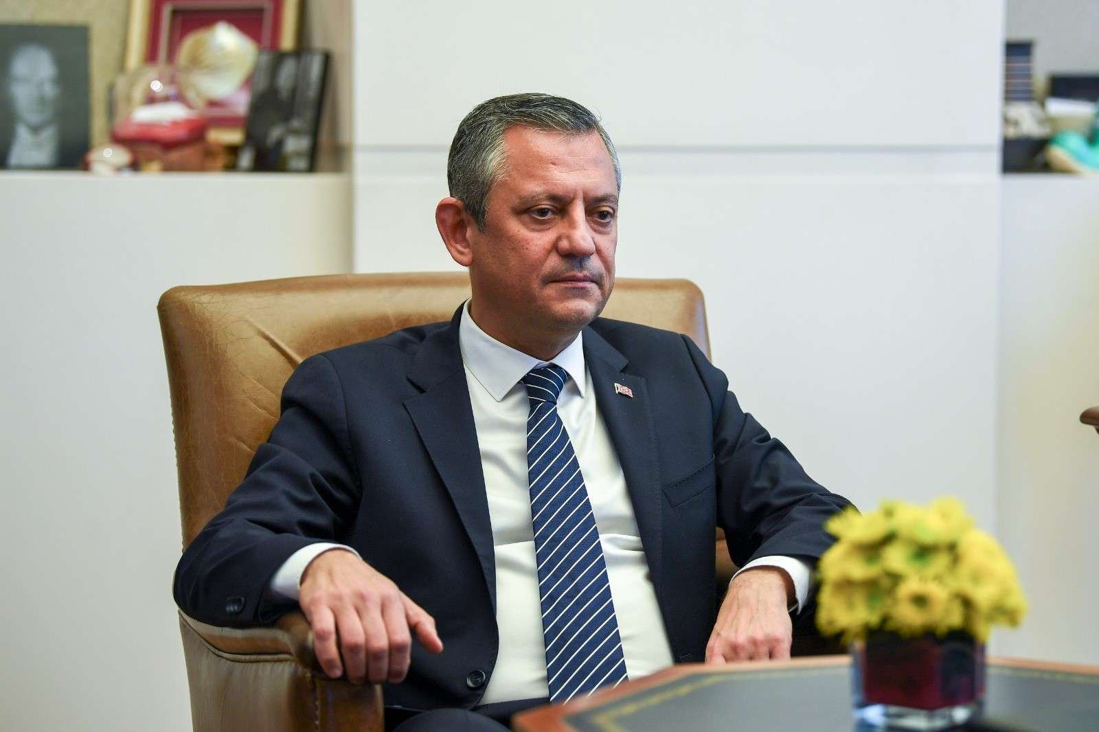 CHP'de Özel ve ekibi PM'den istifa kararı aldı