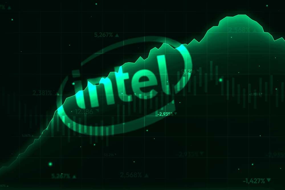 Intel hisseleri Apple iş birliği açıklamasıyla yüzde 9 yükseldi