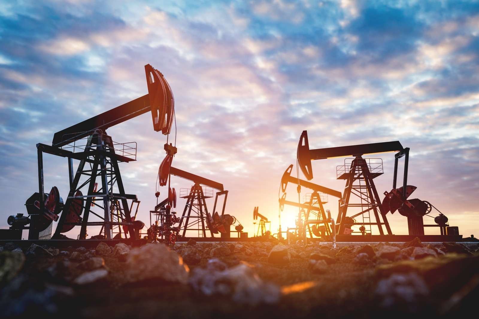 Petrol fiyatları dört ayın en düşük seviyelerine yakın 