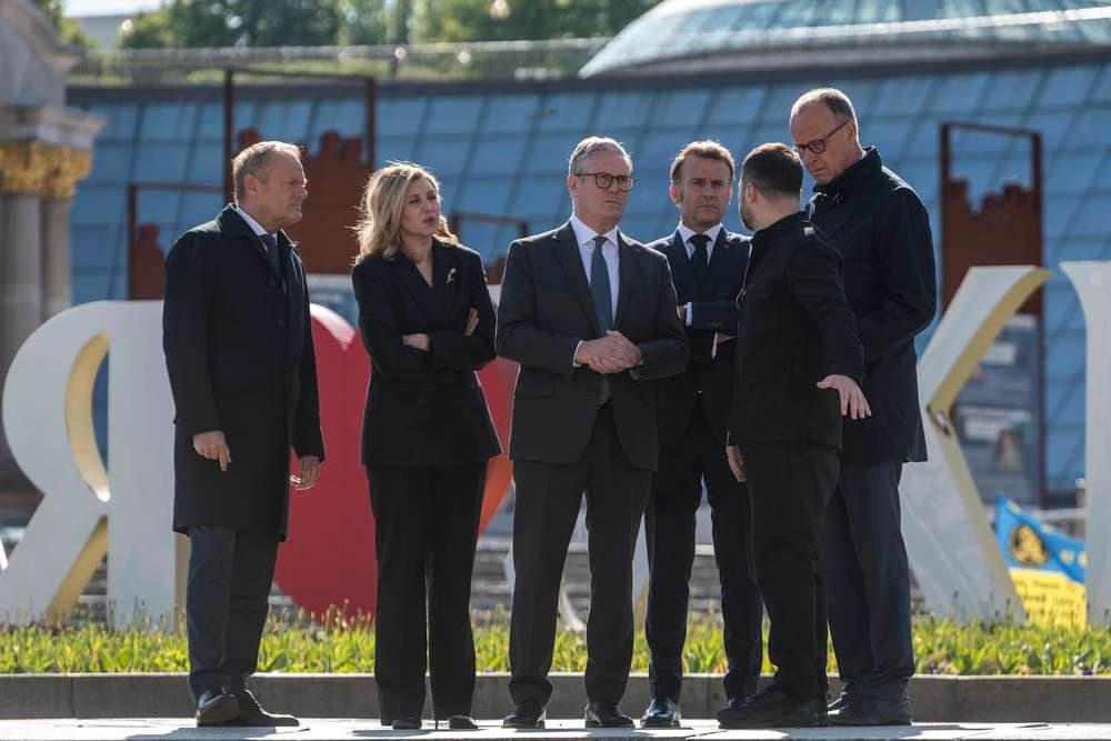 Avrupa liderlerinden NATO öncesi daha güçlü savunma ortaklığı mesajı
