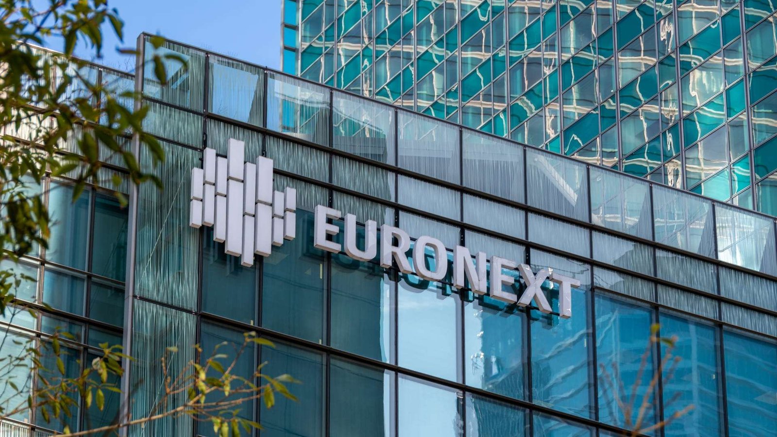 Avrupa'nın büyük bankalarından borsa işlemlerine müdahale edilmemesi çağrısı