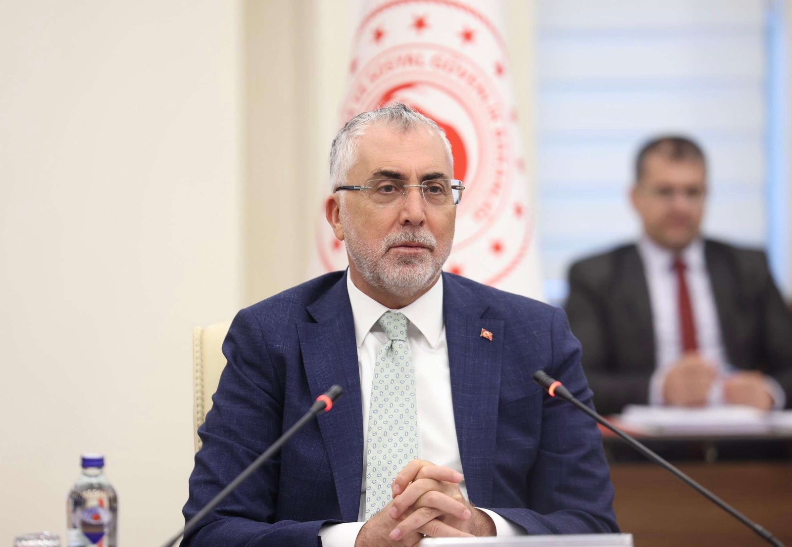Bakan Işıkhan: İşsizlik üç yılı aşkın süredir tek hanede