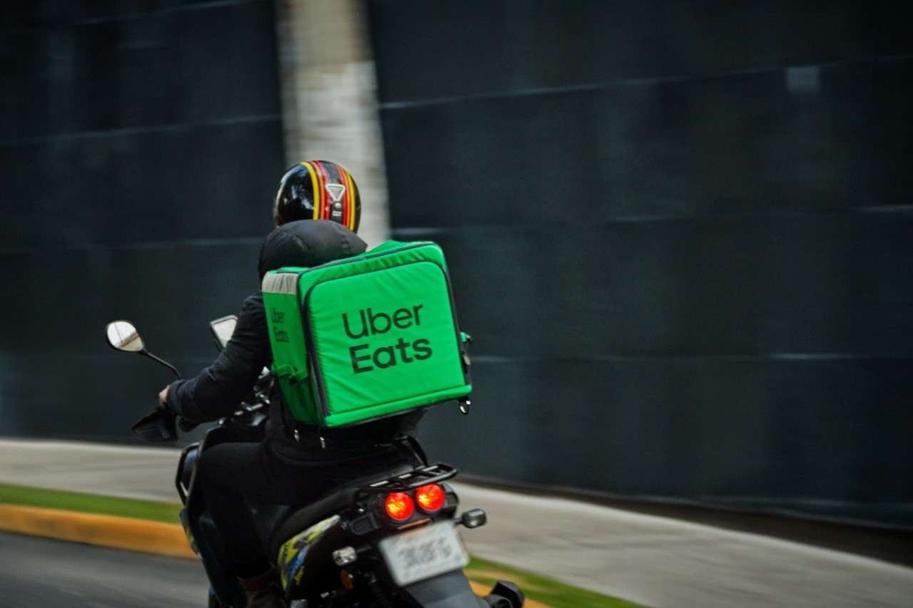 Uber, Avrupa'da yemek teslimatı genişleme planlarını durdurdu