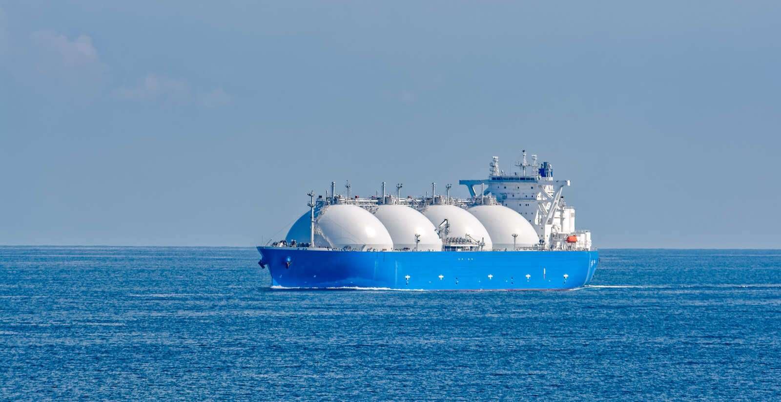 Umman açıklarında bir LNG tankerine saldırı düzenlendi
