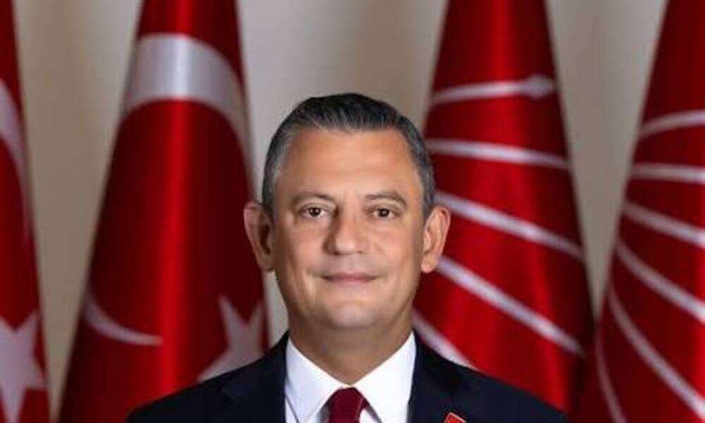 Özel ile birlikte toplam 91 milletvekili CHP'den istifa ederek Yeni Parti Kurucular Kurulu'na katıldı
