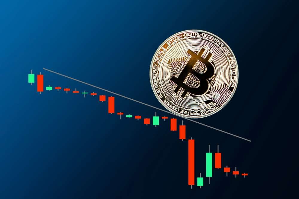 Bitcoin, Strategy'nin alımlara ara verebileceği endişesiyle geriledi