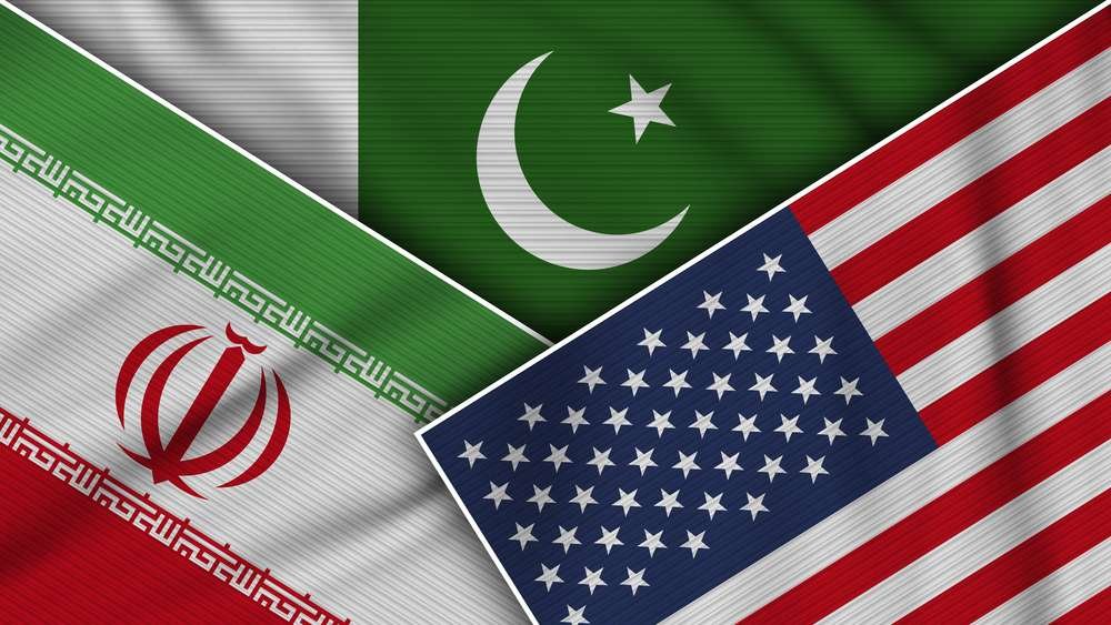 İran Dışişleri Bakanı Erakçı, Pakistan ve Ummanlı mevkidaşlarıyla bölgesel gelişmeleri görüştü