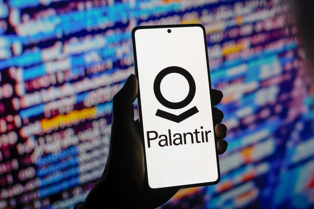 Palantir  bilançosu açıklandı;  gelir tahmini yükseltildi, hisseler yüzde 15 arttı