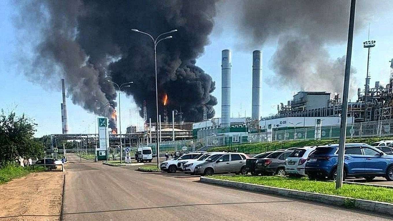 Rusya'nın Tataristan bölgesine İHA saldırısı: Nijnekamsk'taki rafineri hedef alındı