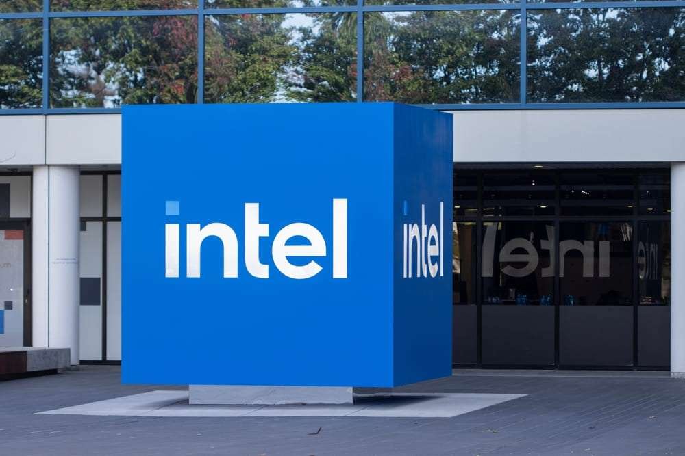Intel 15 milyar dolarlık hisse satacak