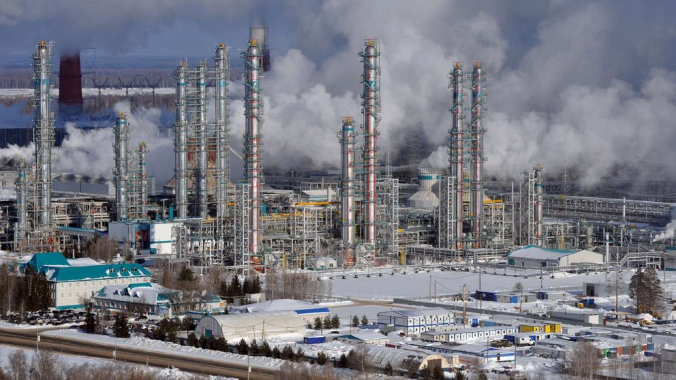 Ukrayna Rusya'nın en büyük petrokimya tesisini vurdu