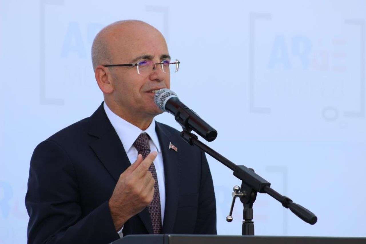 Şimşek: Mali disiplini koruyoruz, faiz dışı fazla 470 milyar TL'ye ulaştı