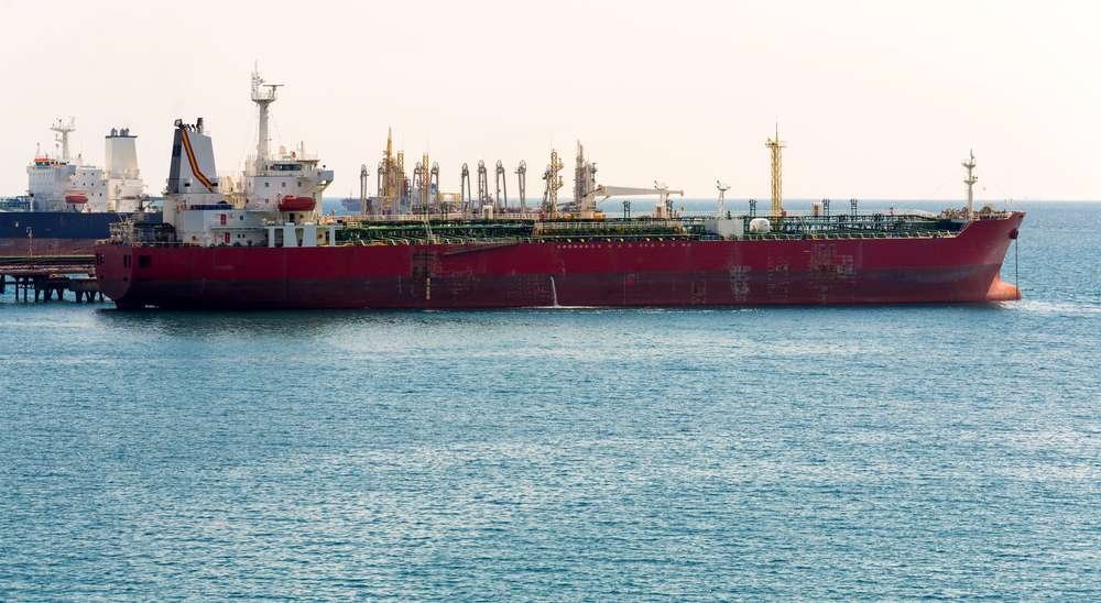 İHA saldırısına uğrayan Novorossiysk'te petrol yüklemeleri yeniden başladı