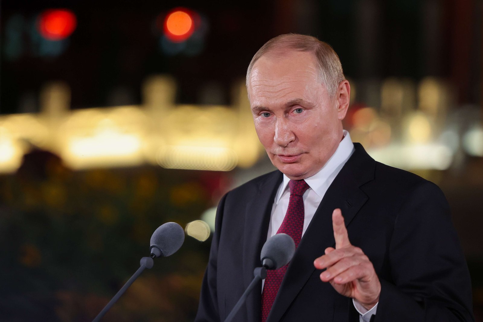 Putin'den Ukrayna'ya ekonomik misilleme mesajı: En hassas sektörlerinizi vuracağız
