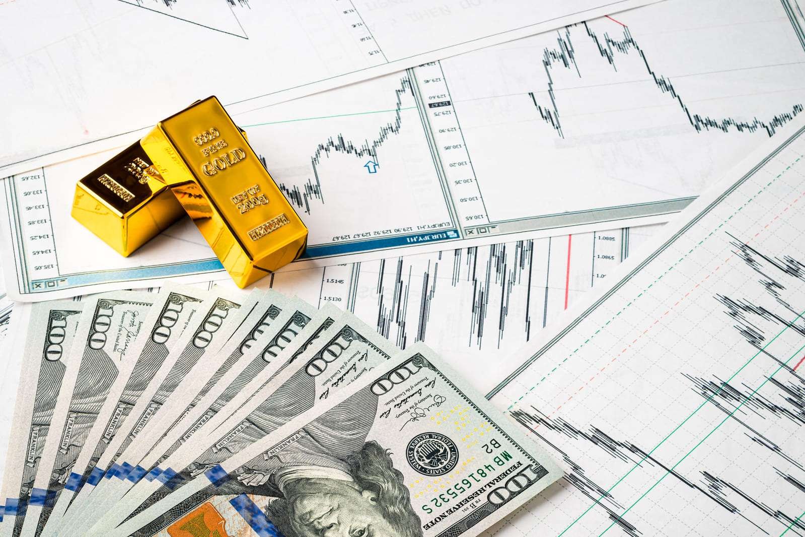 Hanehalkının dolar beklentisi yükseldi, altın yatırım tercihlerinde ilk sırada