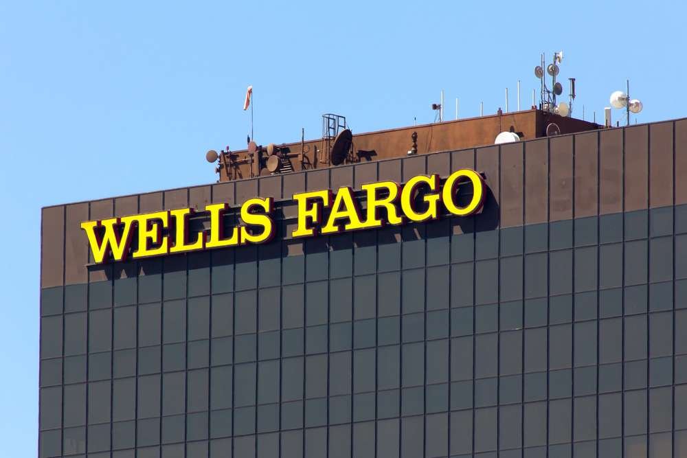 Wells Fargo ve JPMorgan hisse senedi piyasalarında risk görüyor