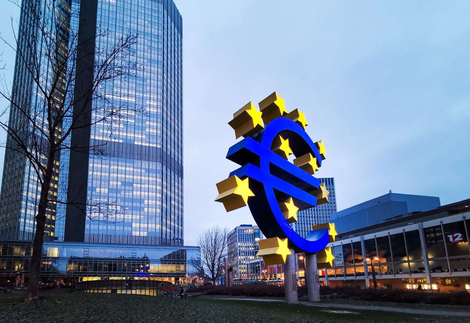 ECB'nin perşembe günü faiz artıracağına inanç tam, gözler gelecek için vereceği mesajlarda