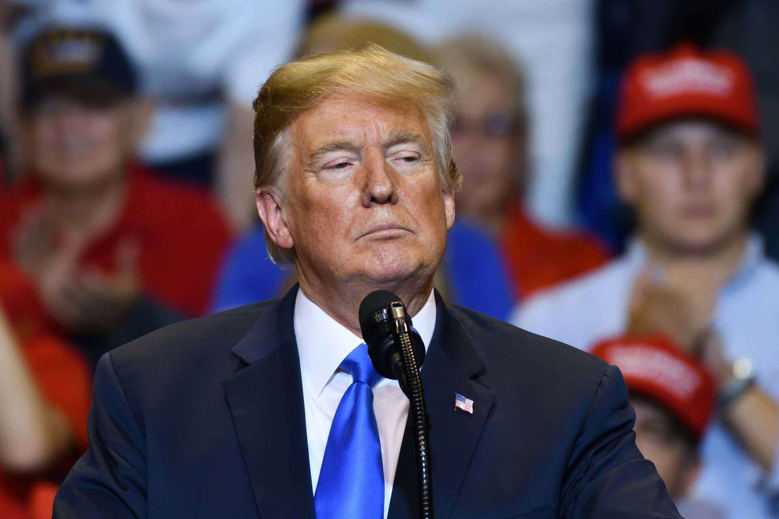 Trump'tan İran petrolü çıkışı: Venezuela gibi elimizde tutabiliriz
