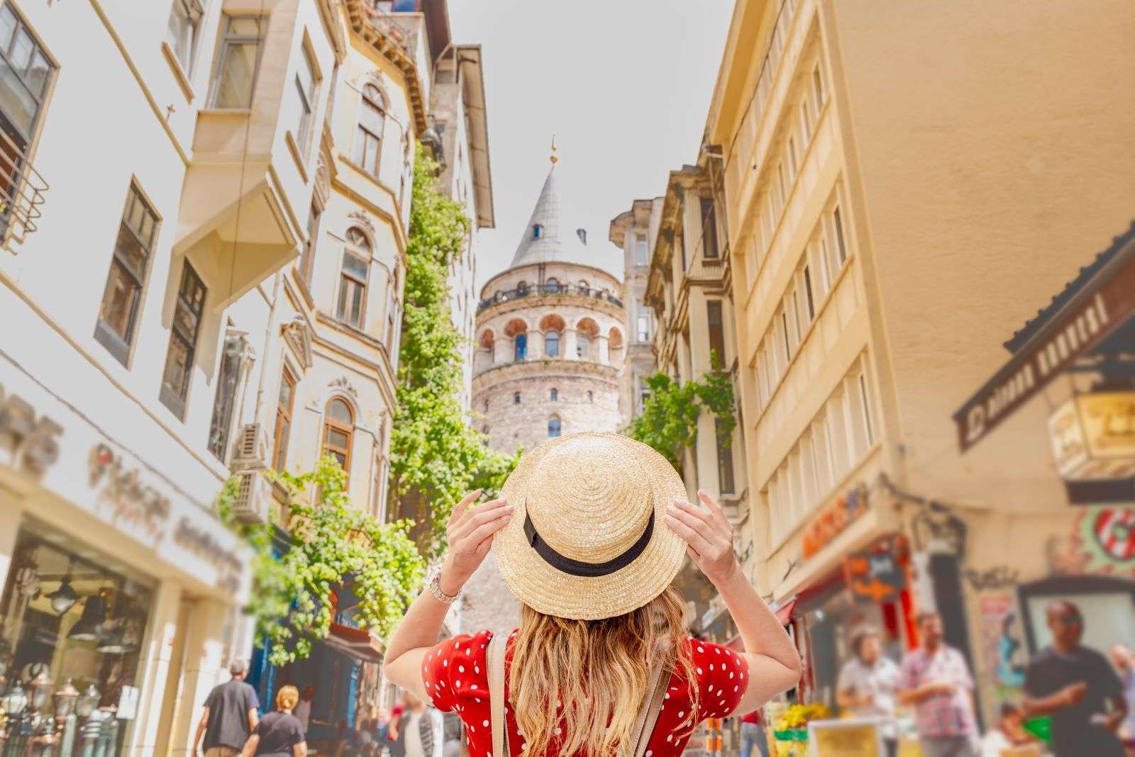 Turizm geliri üçüncü çeyrekte 25,5 milyar dolara yükseldi